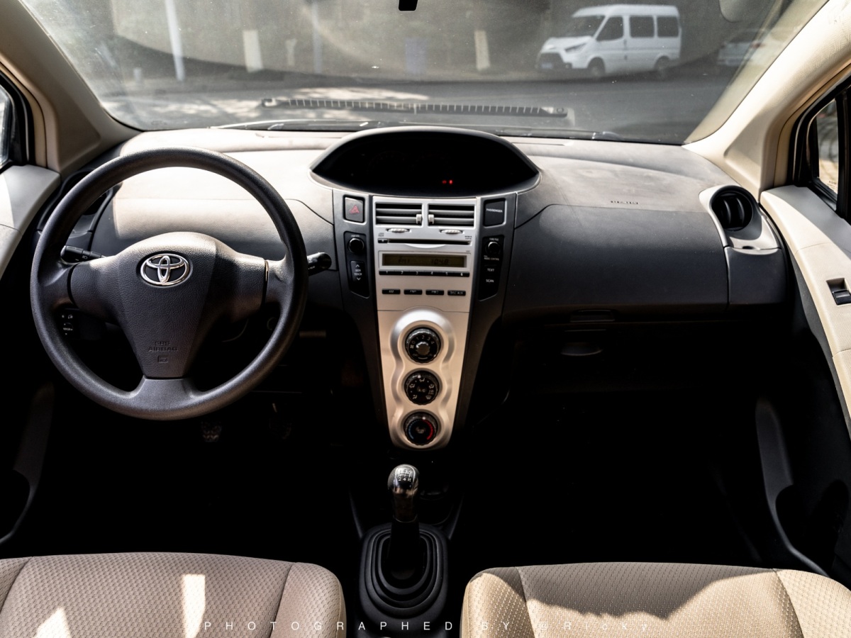 Toyota Yaris 2010 #3 Toyota Yaris 2010 imagem de carro #3