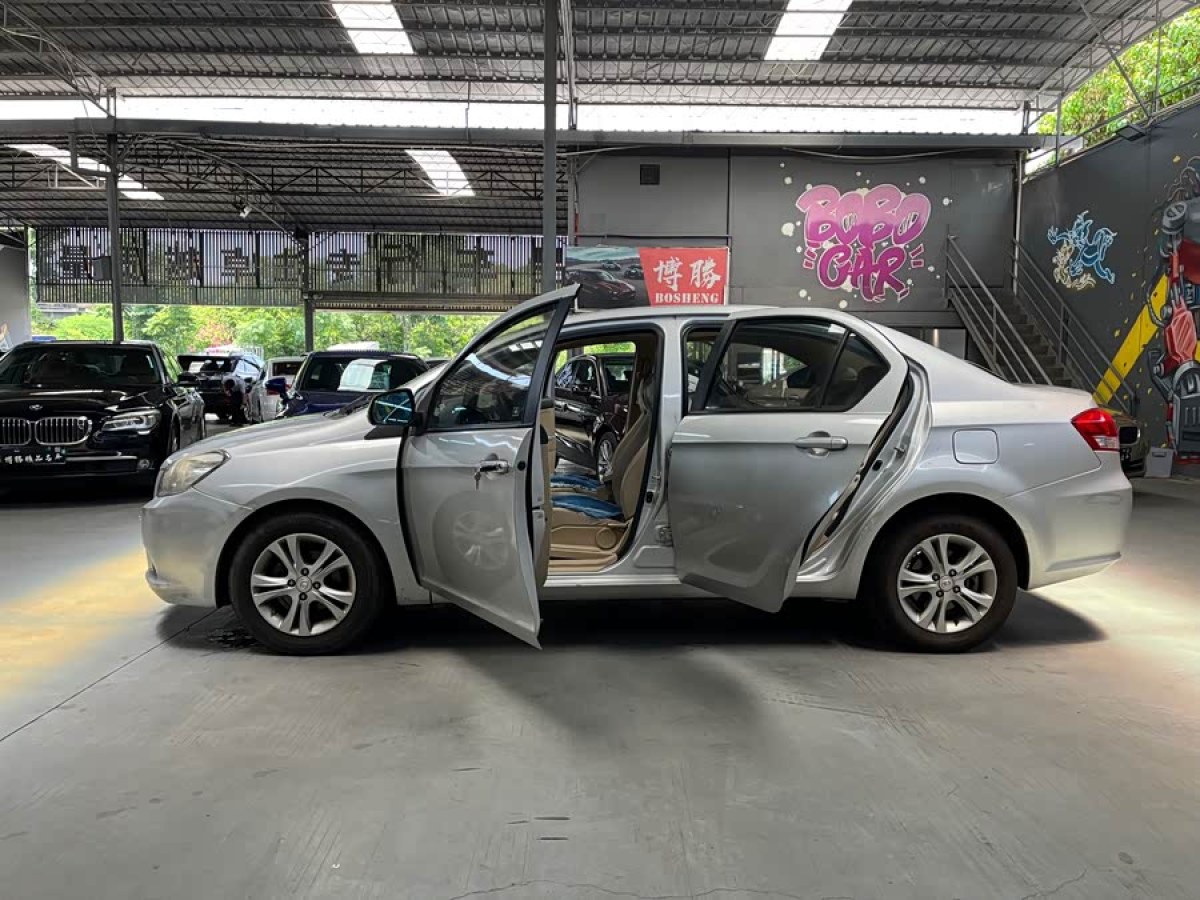 Great Wall C30 2012 car image #3