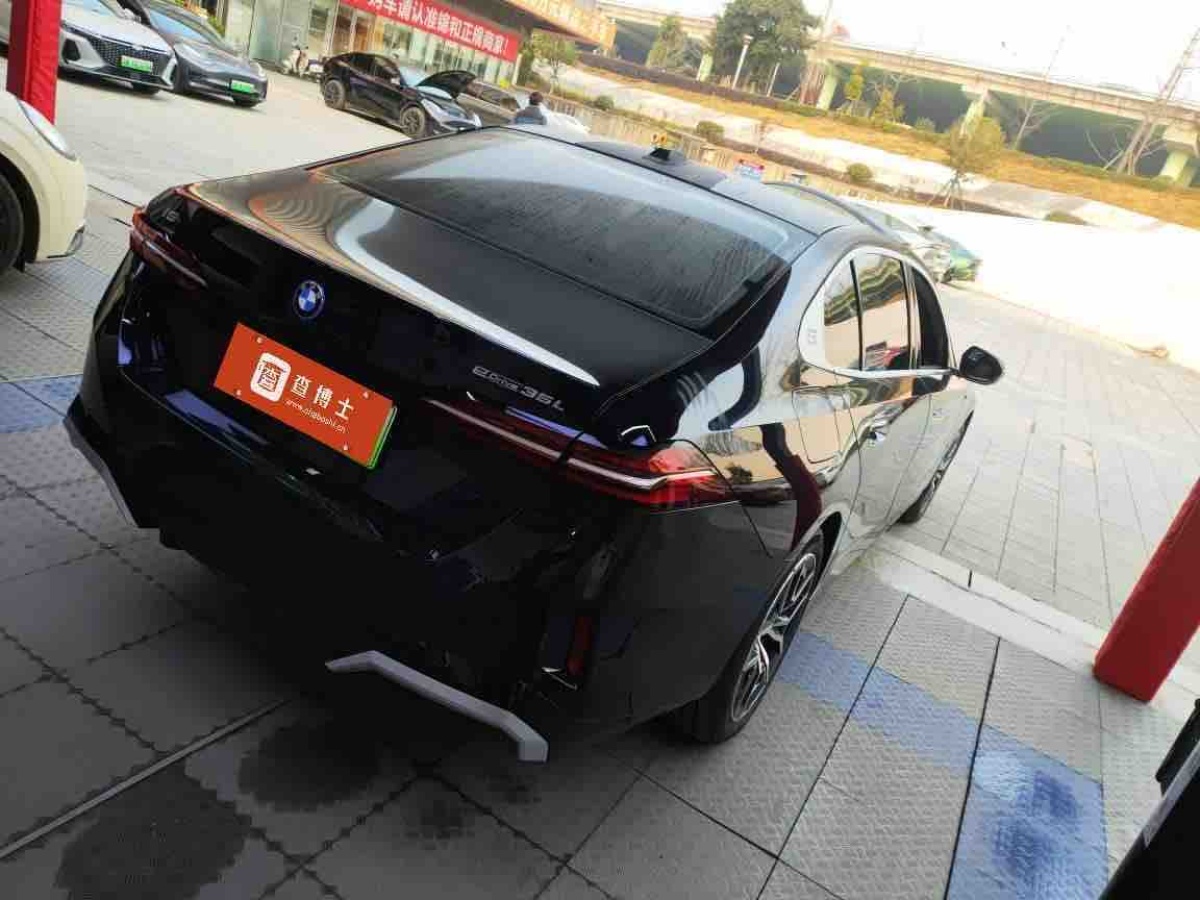 BMW i5 2024 immagine di auto #3