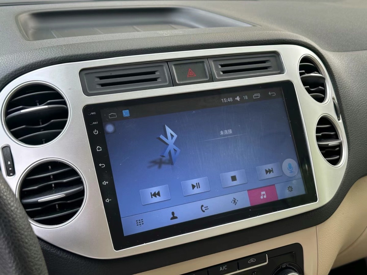 Volkswagen Tiguan 2016 car image #3