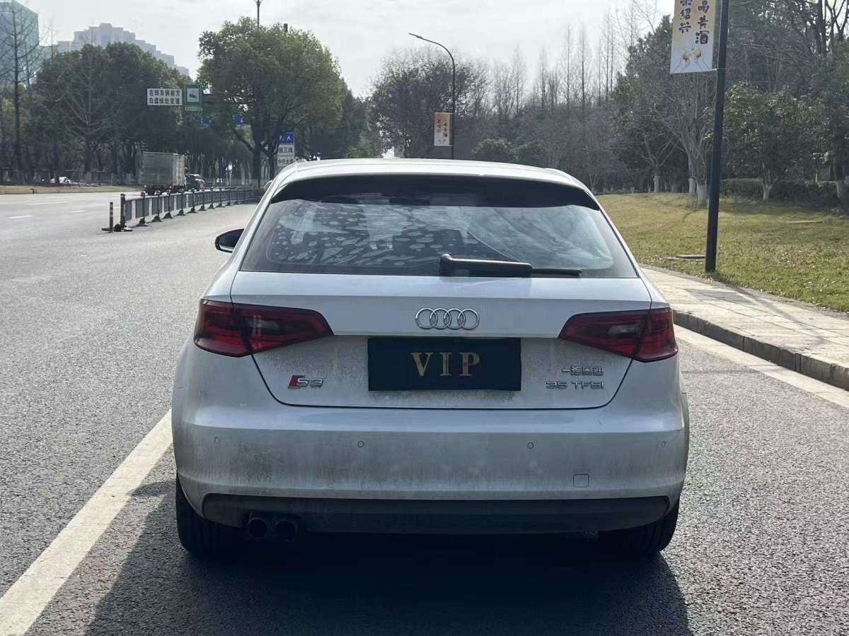 Audi A3 2016 car image #3