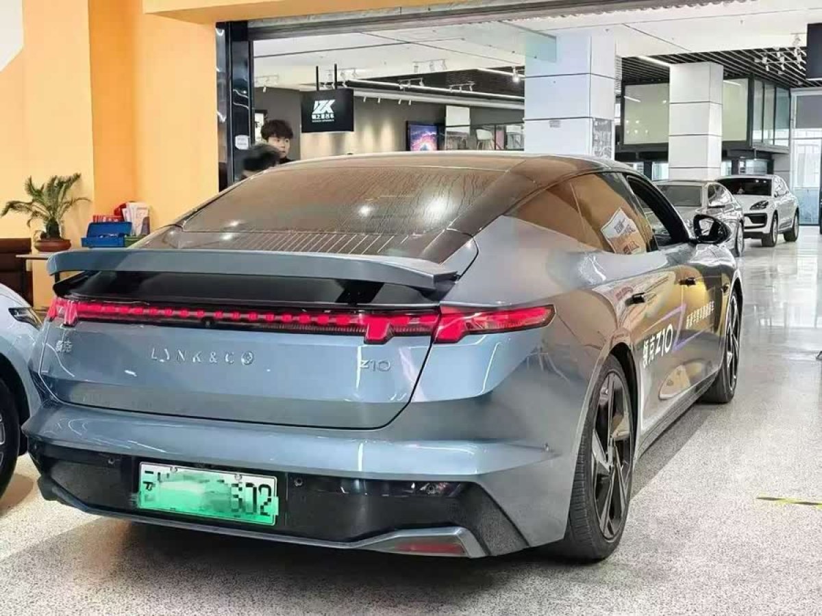 Lynk & Co Z10 2024 car image #3