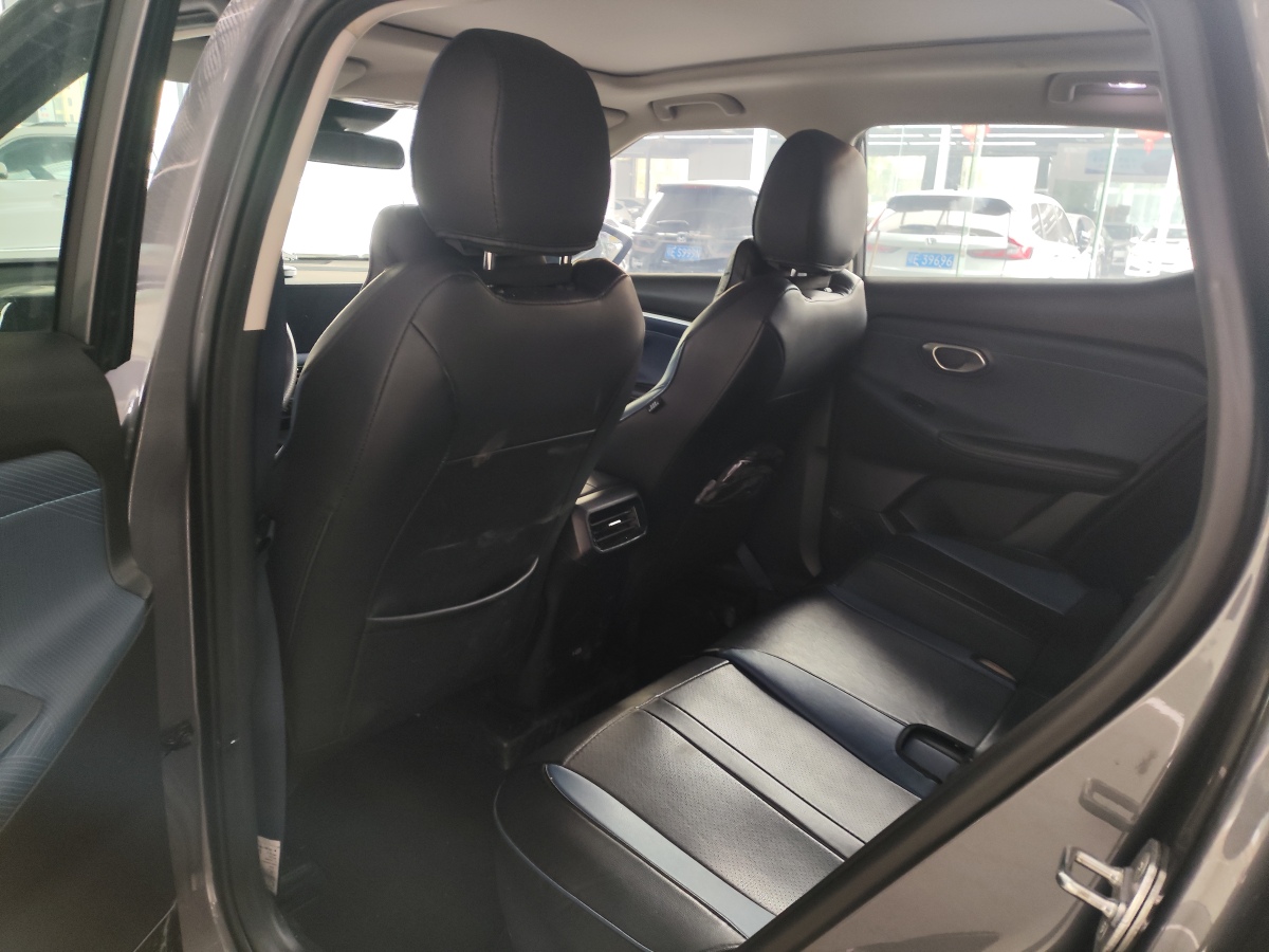 GAC Trumpchi GS3 2023 car image #3