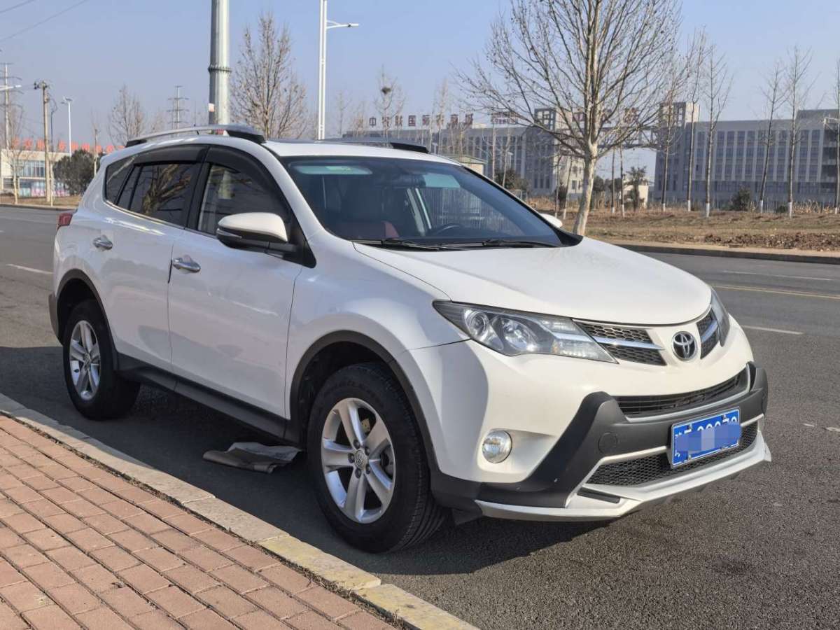 Toyota RAV4 2014 #3 Toyota RAV4 2014 car image #3