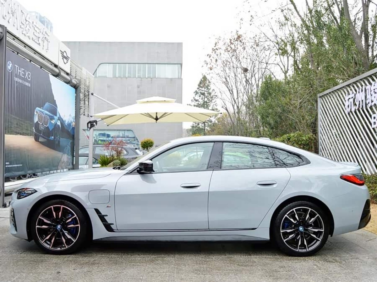 BMW i4 M50 2024 #3 BMW i4 M50 2024 car image #3