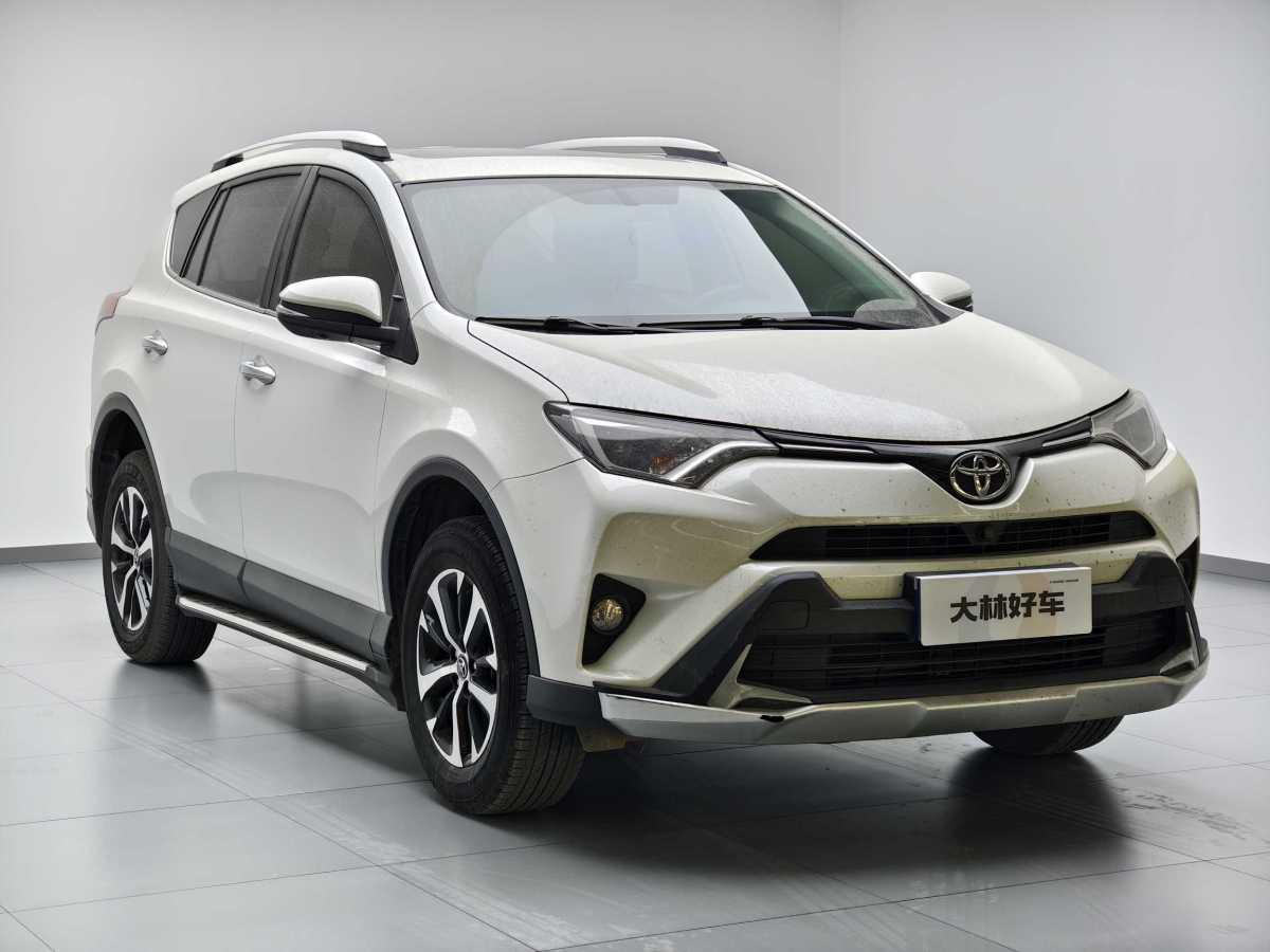 Toyota RAV4 2018 car image #3