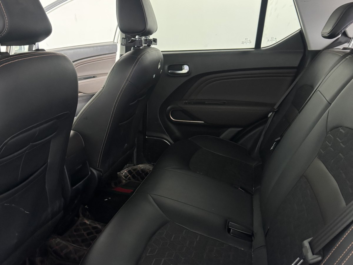 GAC Trumpchi GS3 2018 car image #3