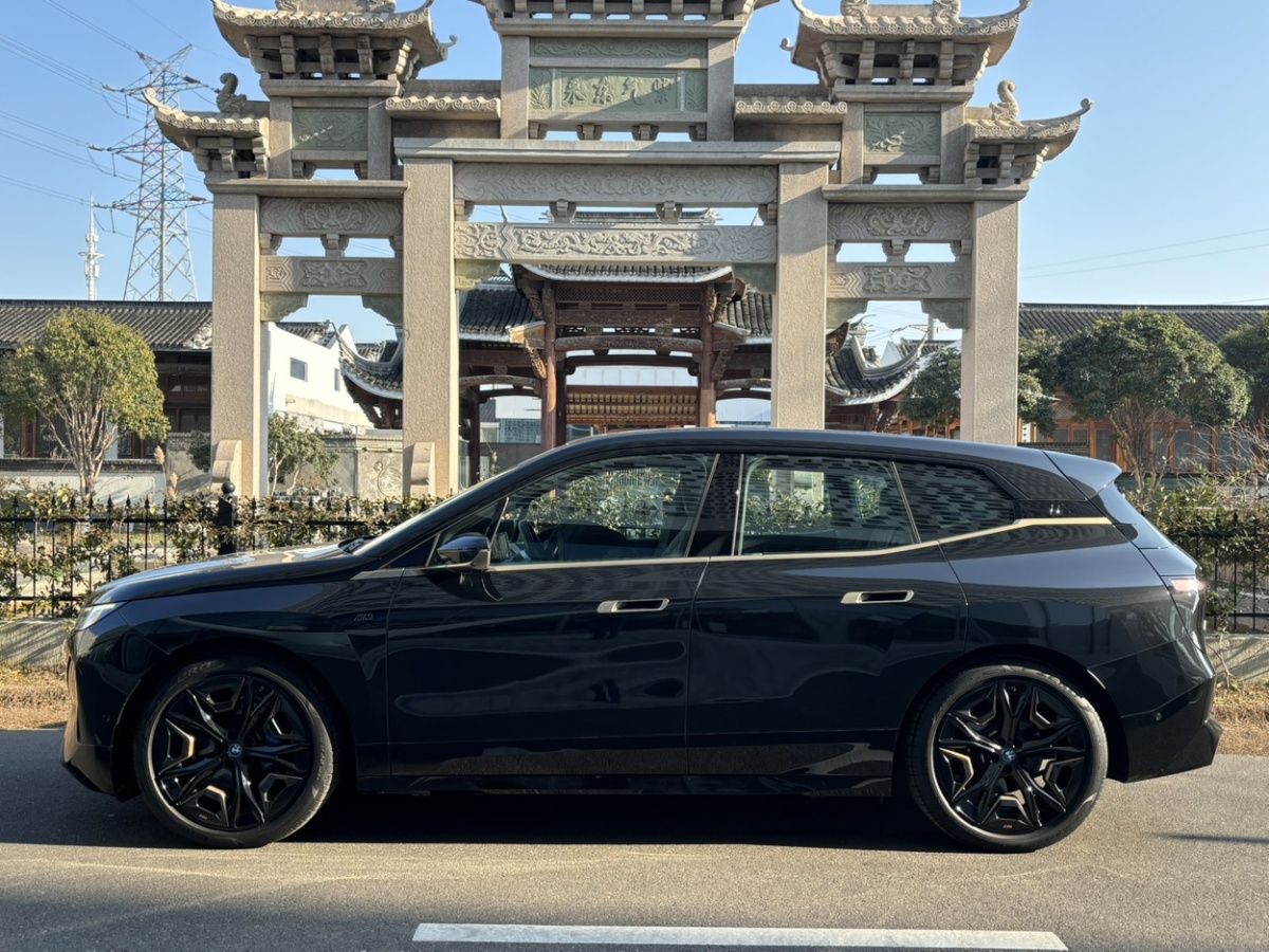 BMW iX M60 2023 #3 BMW iX M60 2023 car image #3