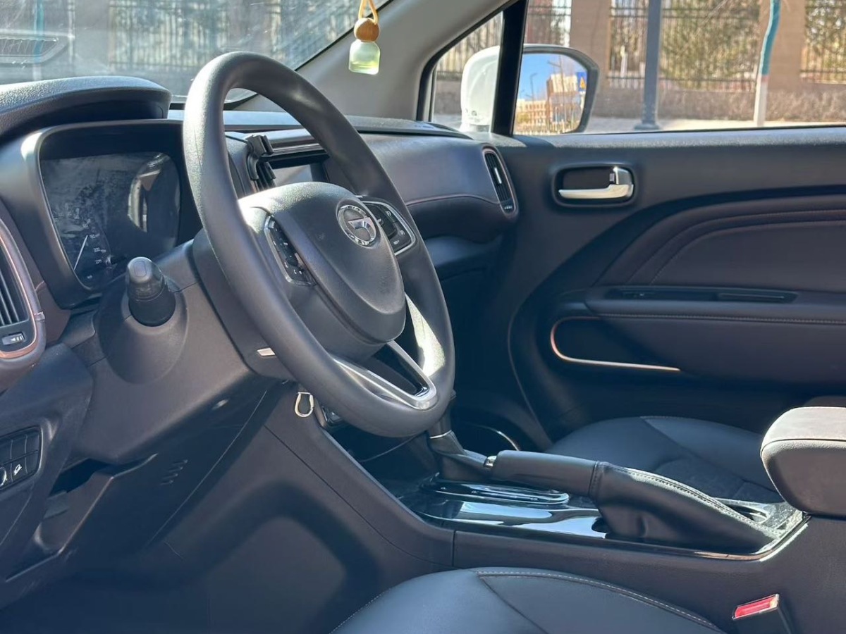 GAC Trumpchi GS3 2018 car image #3