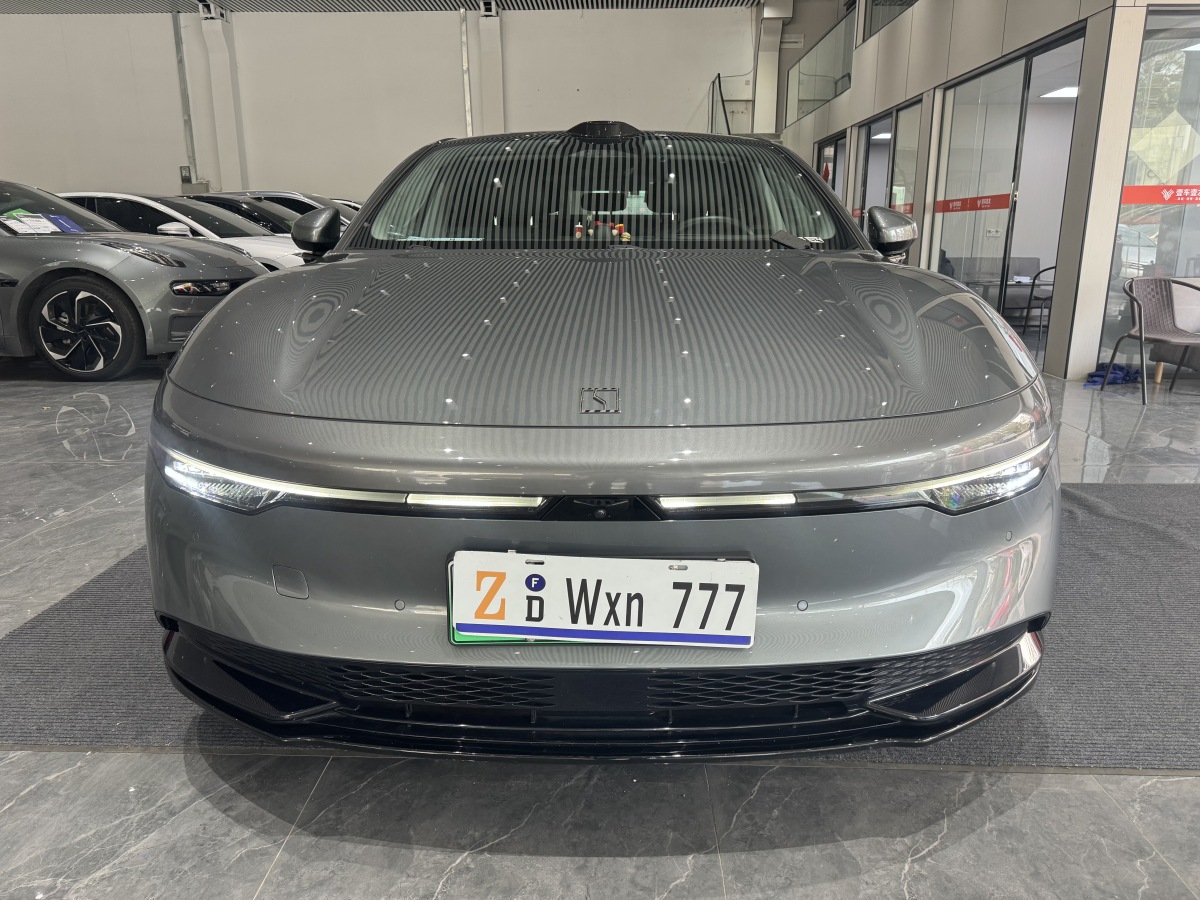 极氪 极氪007 2024 汽车图片 #3