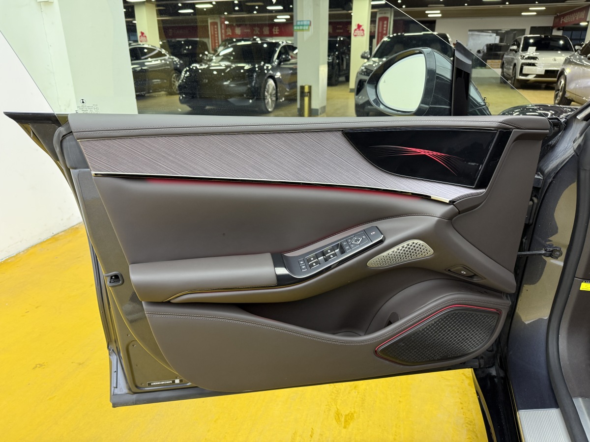 Denza Z9 2024 #3 Denza Z9 2024 car image #3