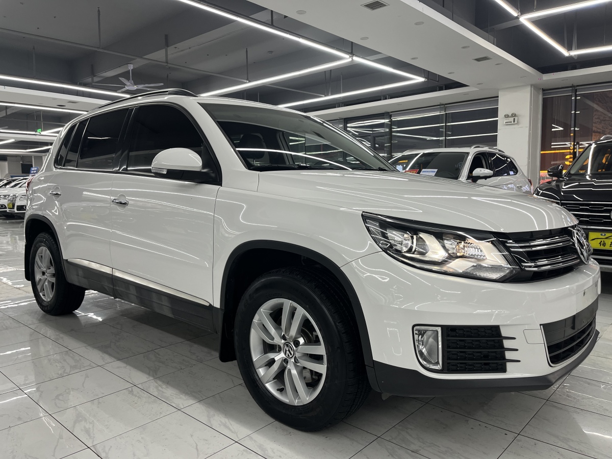 Volkswagen Tiguan 2015 immagine di auto #3