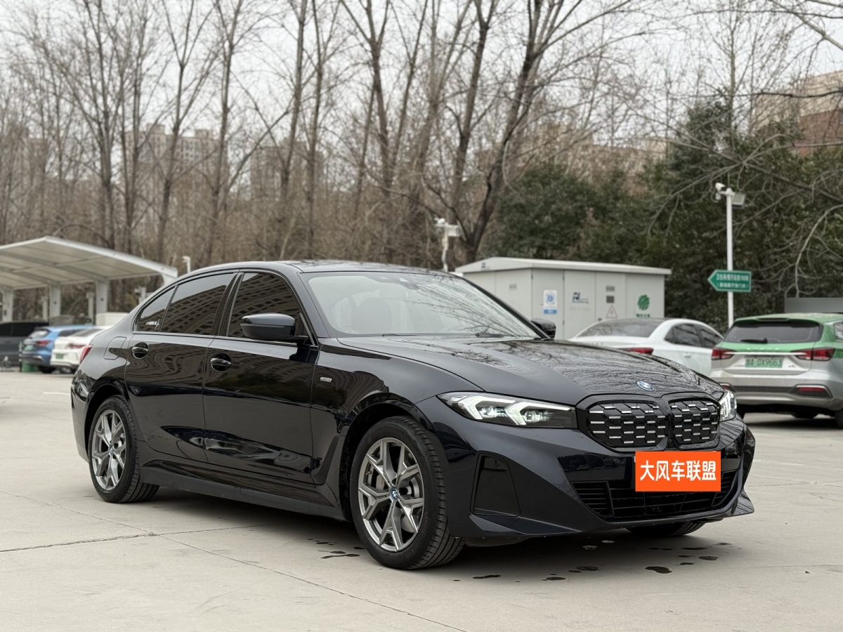 BMW i3 2023 immagine di auto #3