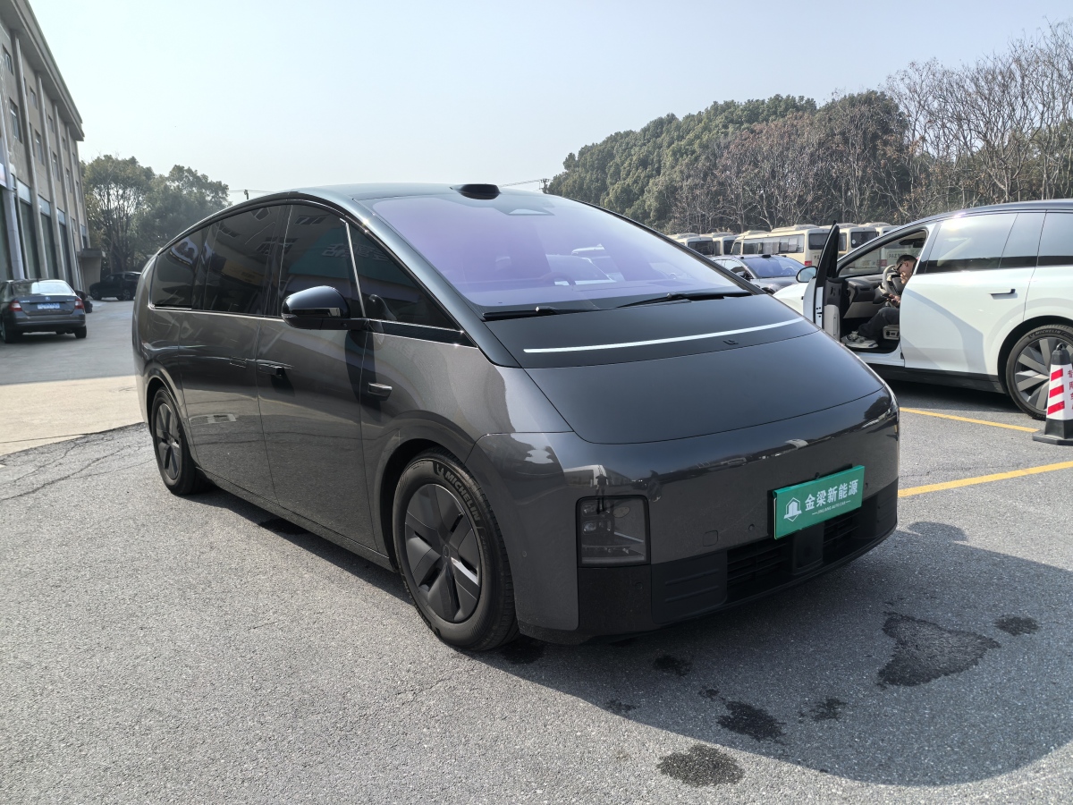 理想汽车 理想MEGA 2025 汽车图片 #3