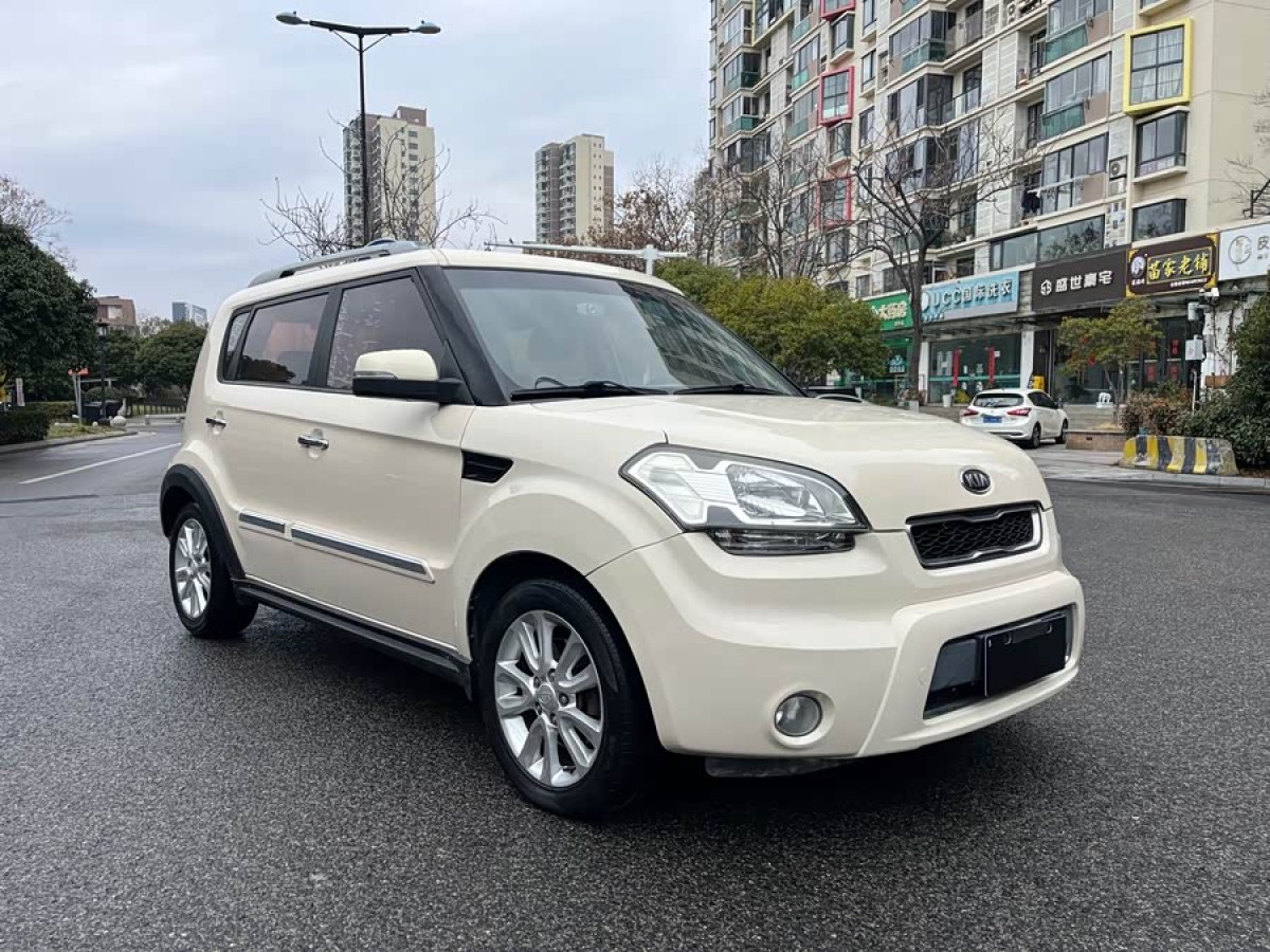 起亚 秀尔 2014 汽车图片 #3