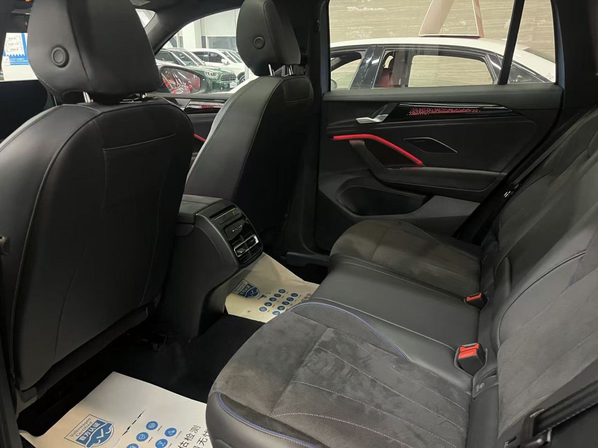 Volkswagen Tiguan L 2024 imagem de carro #3