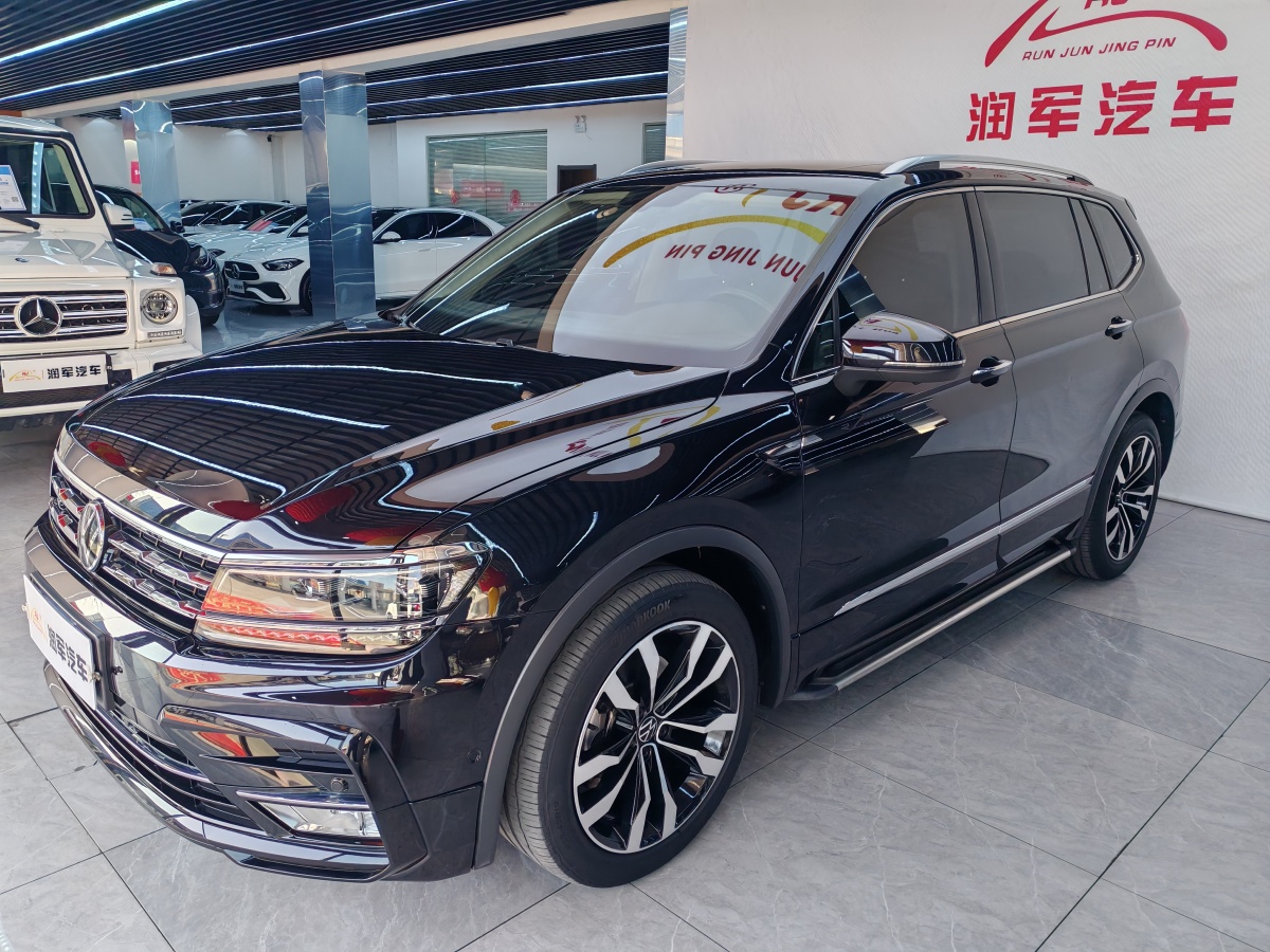 Volkswagen Tiguan L 2021 car image #3