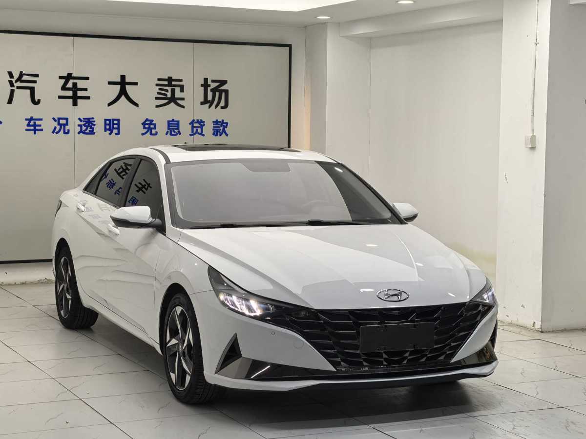 Hyundai Elantra 2023 car image #3