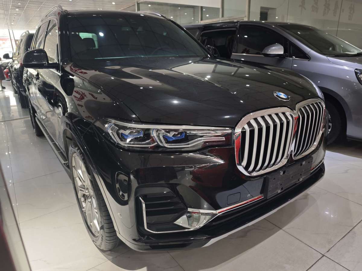 BMW X7 2021 صورة سيارة #3
