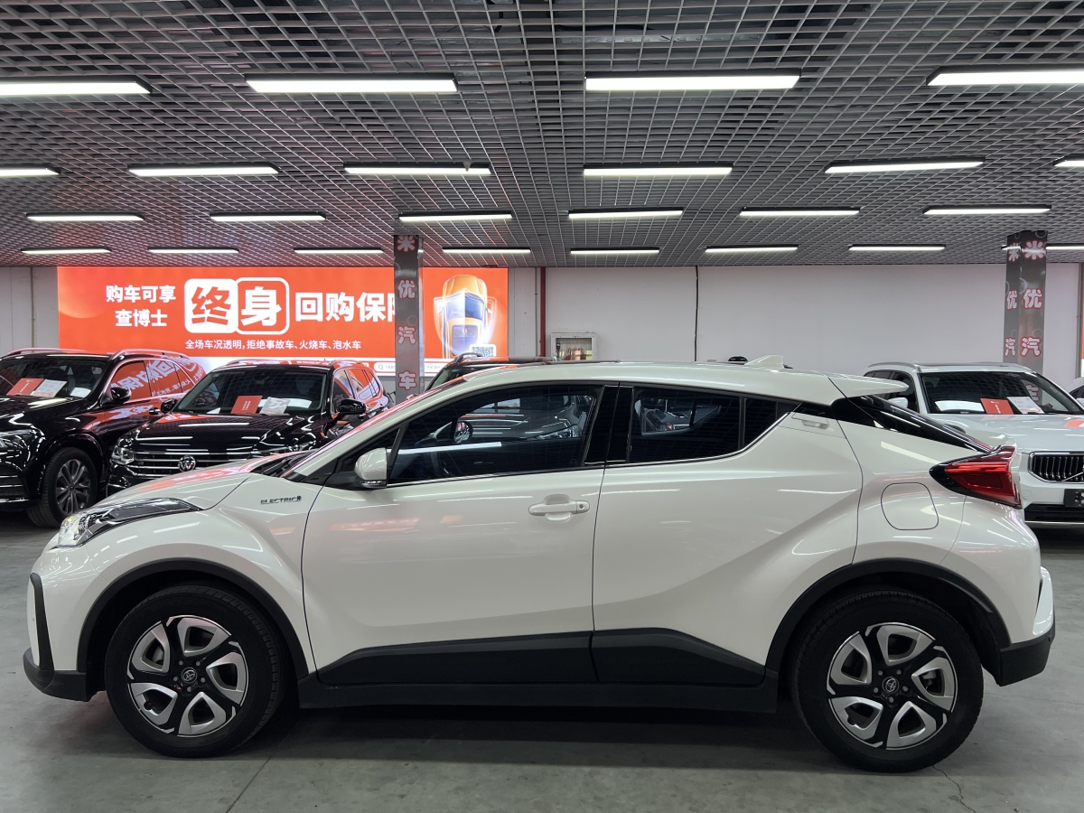 Toyota C-HR EV 2021 immagine di auto #3