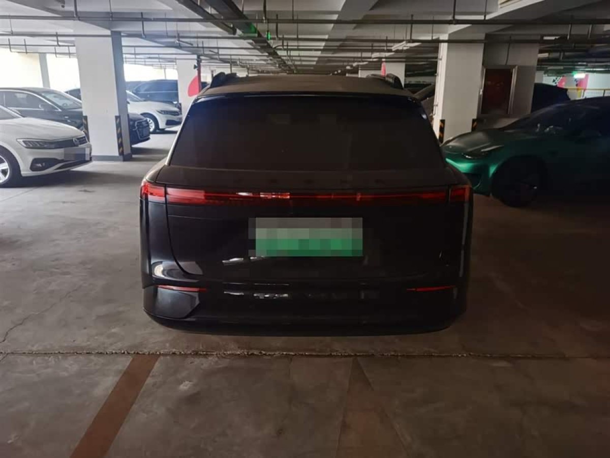 Xpeng G9 2025 #3 Xpeng G9 2025 car image #3