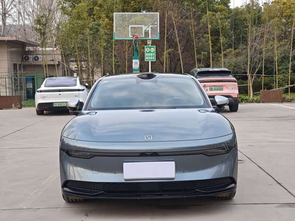 极氪 极氪007 2024 汽车图片 #3