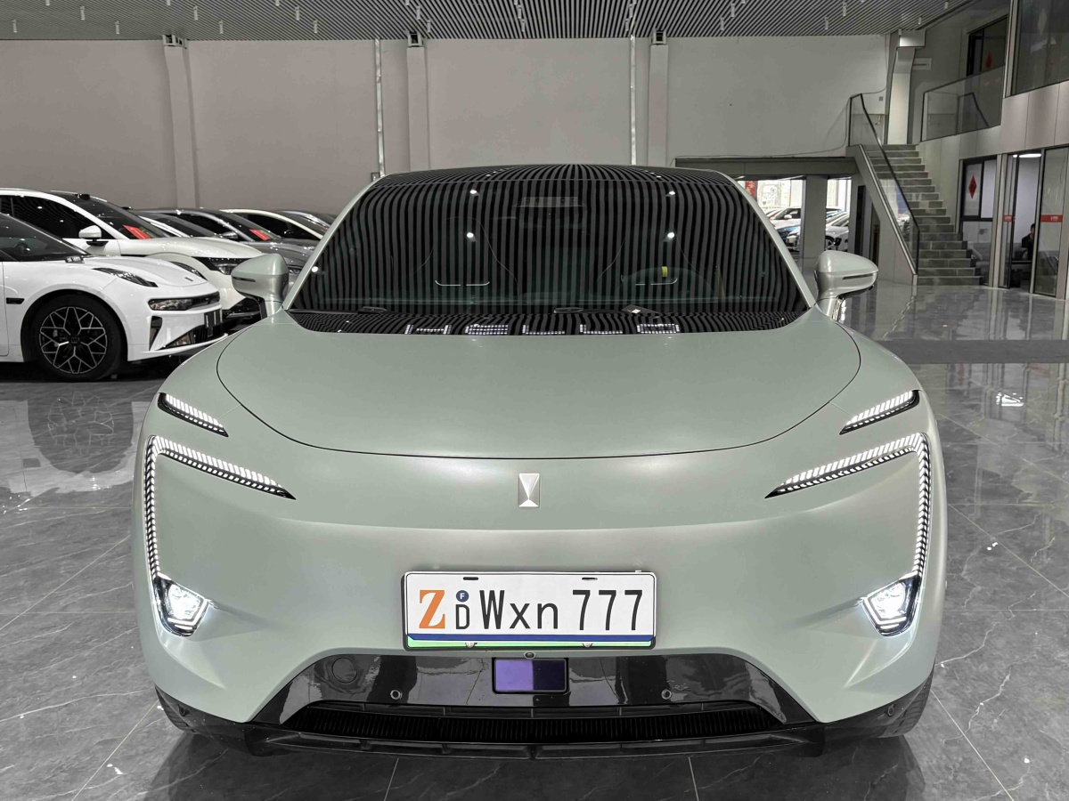 Avatr 11 2023 car image #3