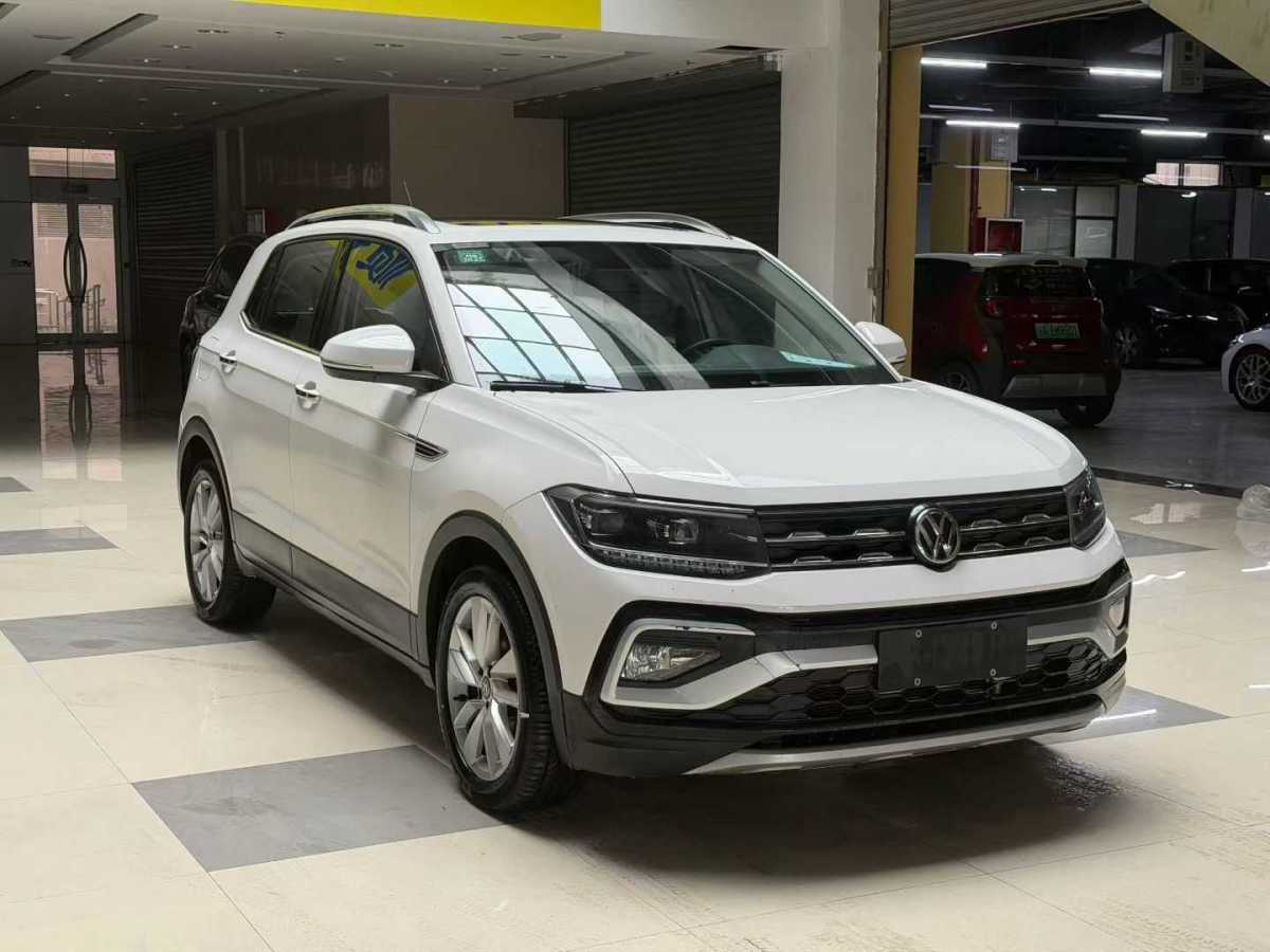 Volkswagen 2019 car image #3
