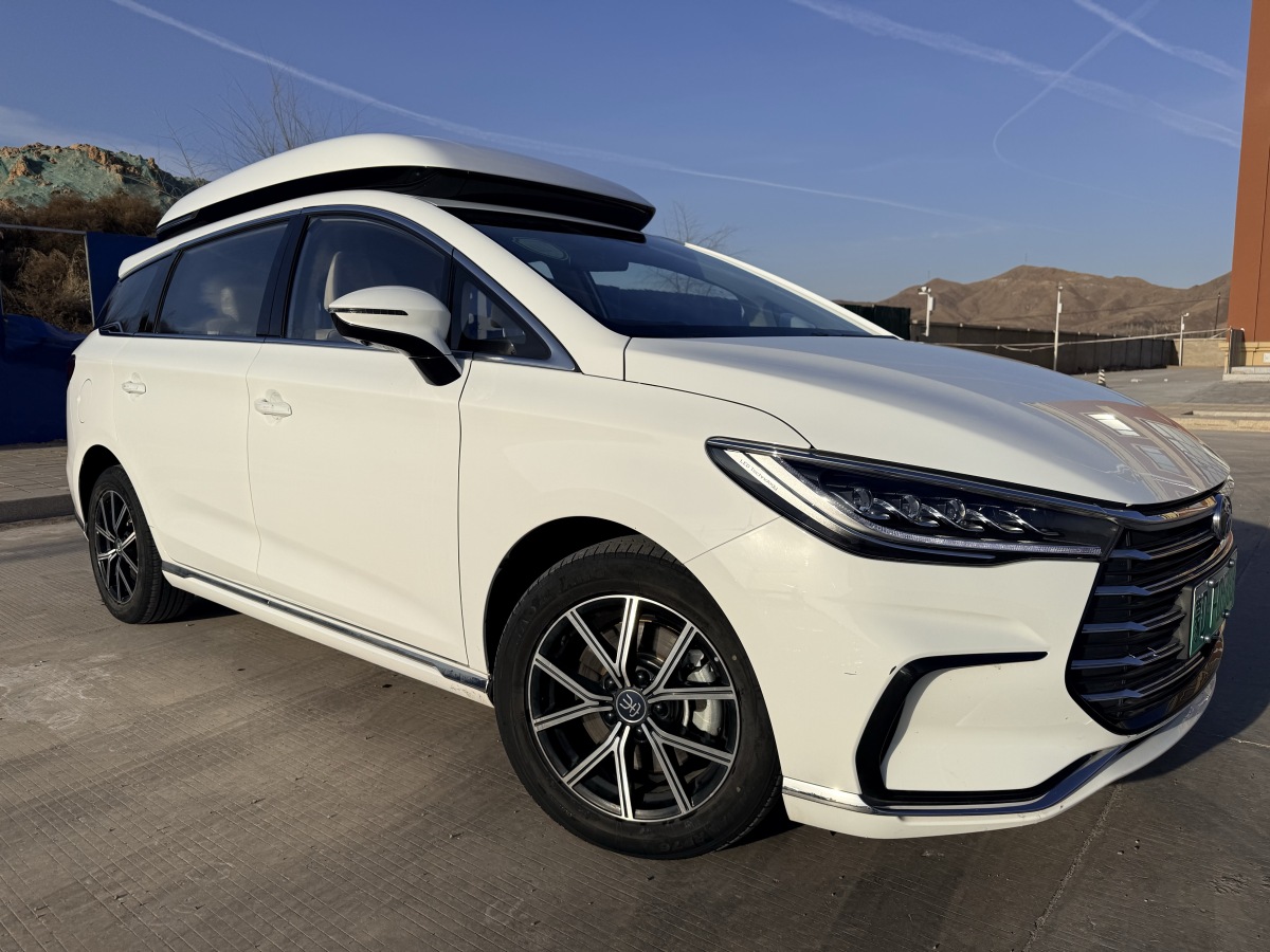 BYD Song MAX New Energy 2023 car image #3