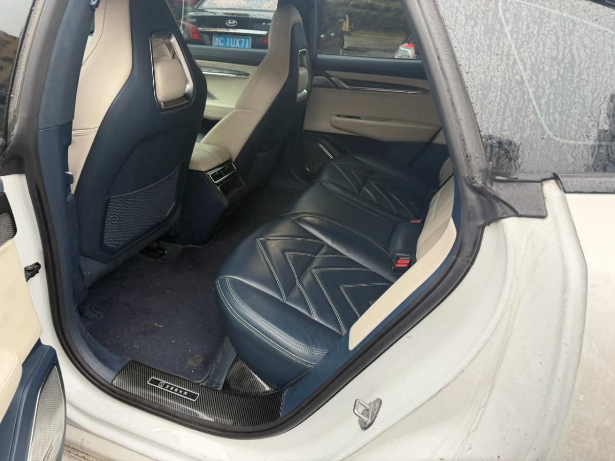 极氪 极氪001 2022 汽车图片 #3