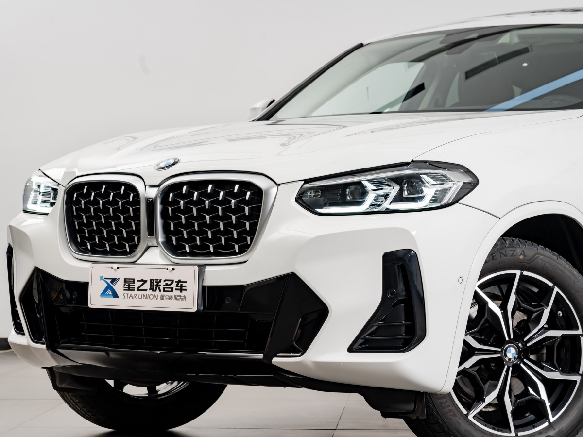 BMW X4 2025 صورة سيارة #3