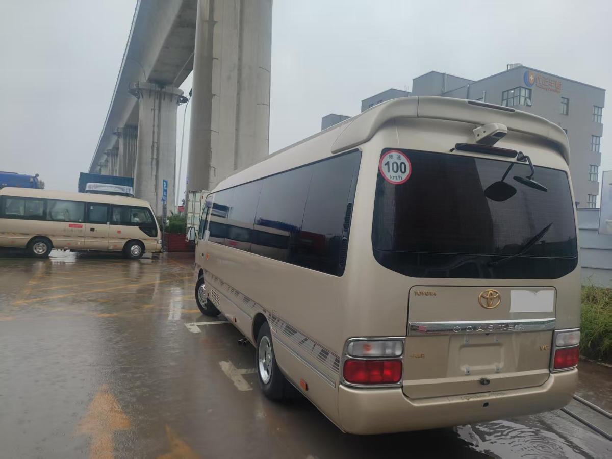 Toyota Coaster 2020 imagen de coche #3