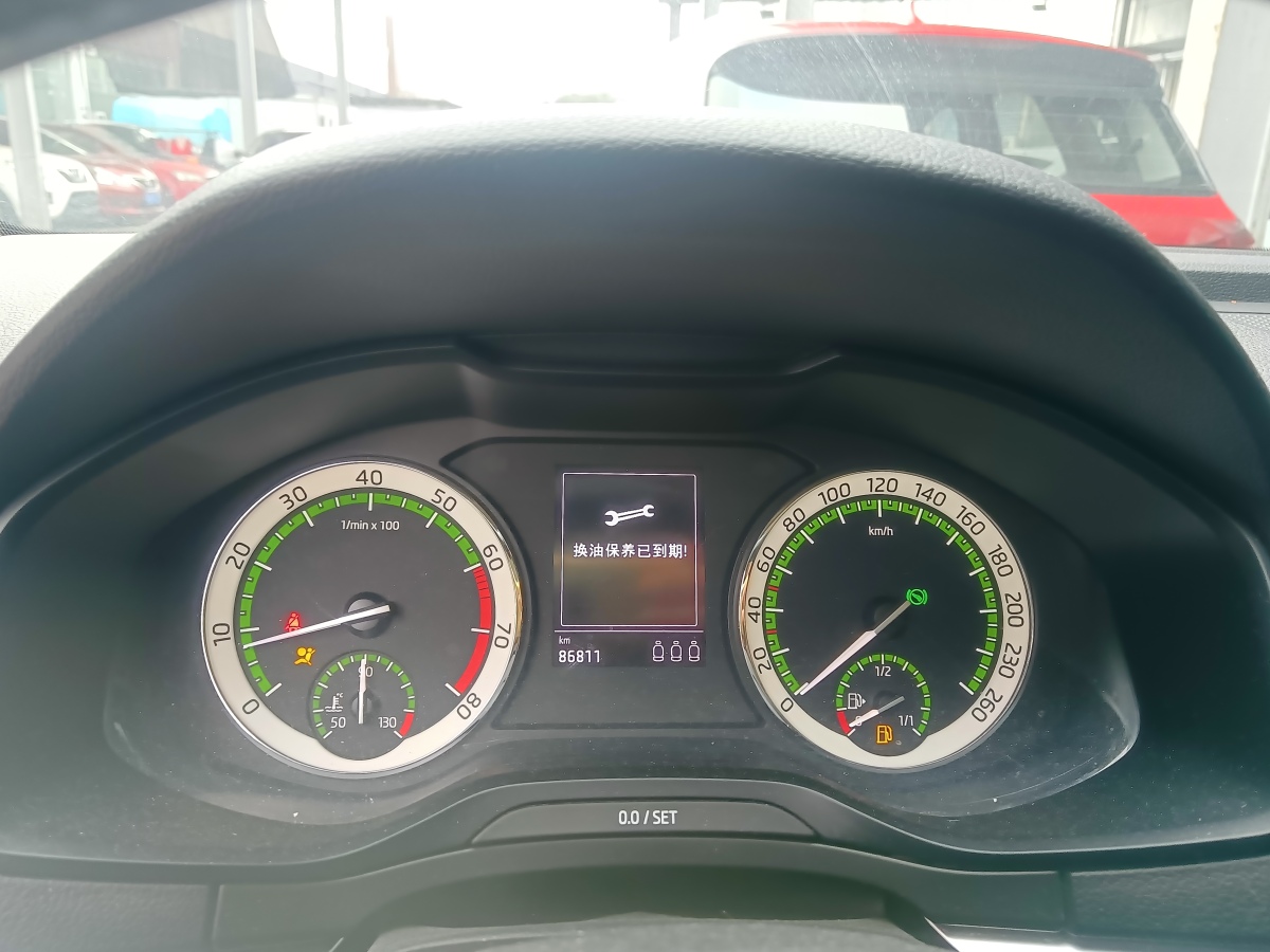 Skoda Karoq 2018 изображение автомобиля #3