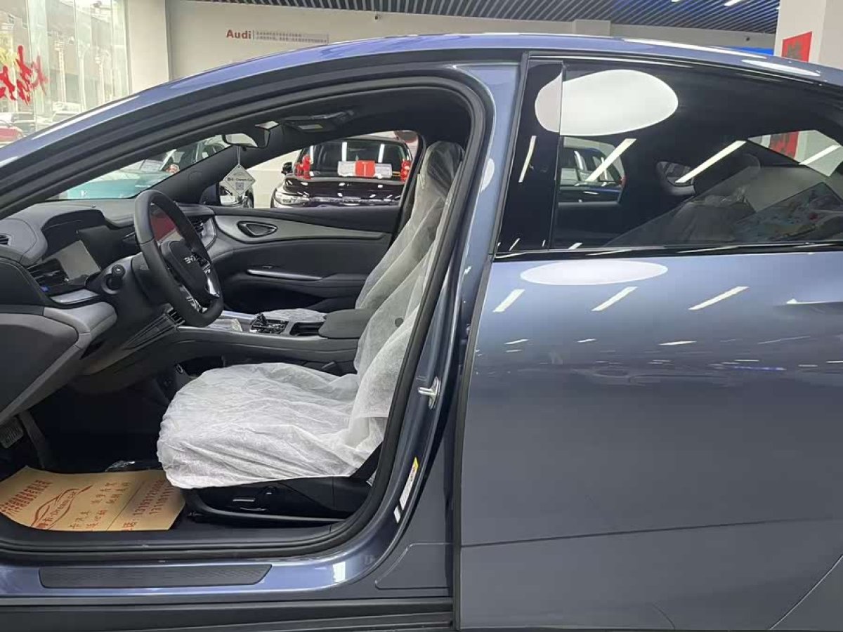 BYD Seal 07 DM-i 2025 صورة سيارة #3