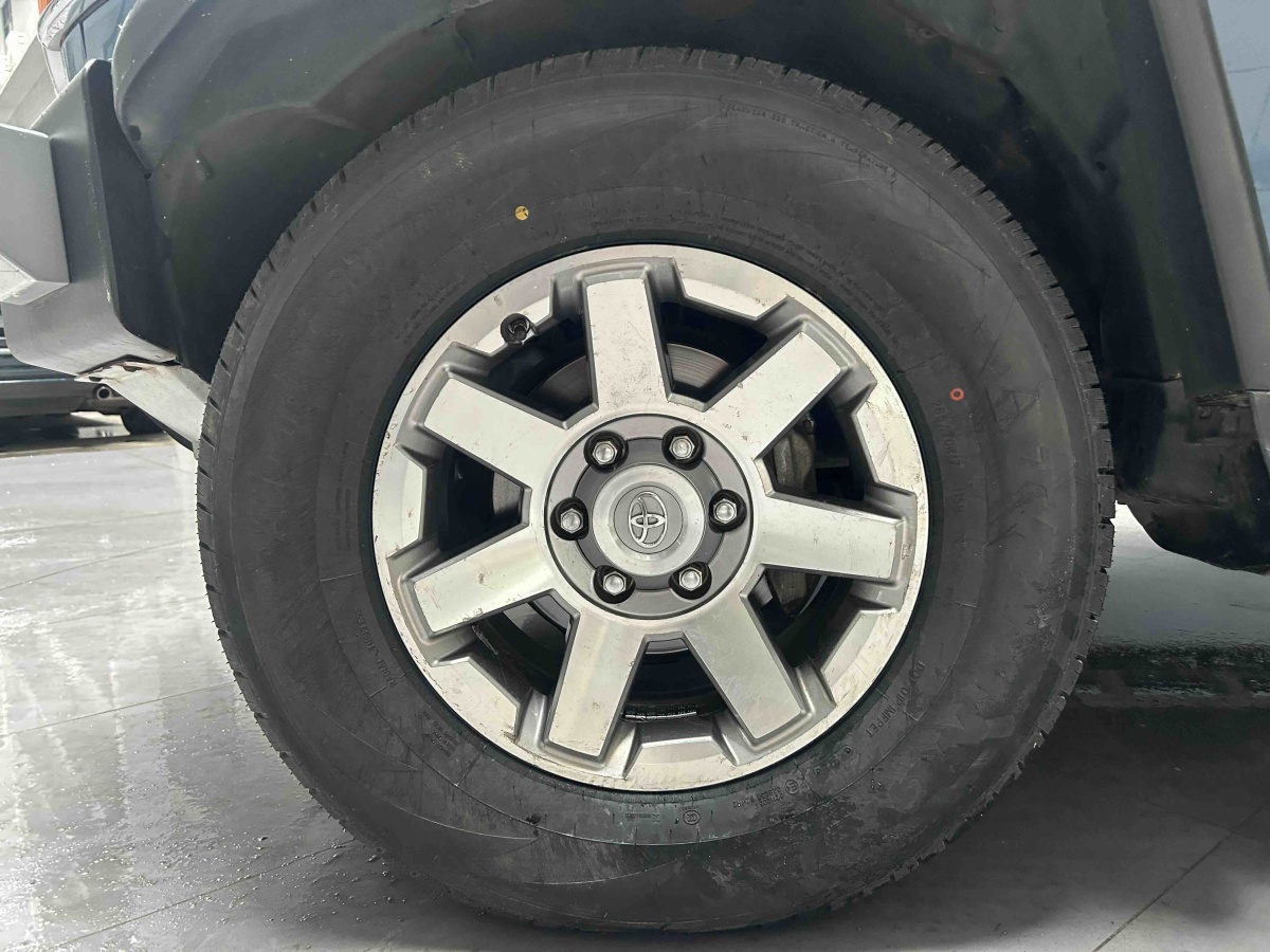 Toyota FJ Cruiser 2019 car image #3