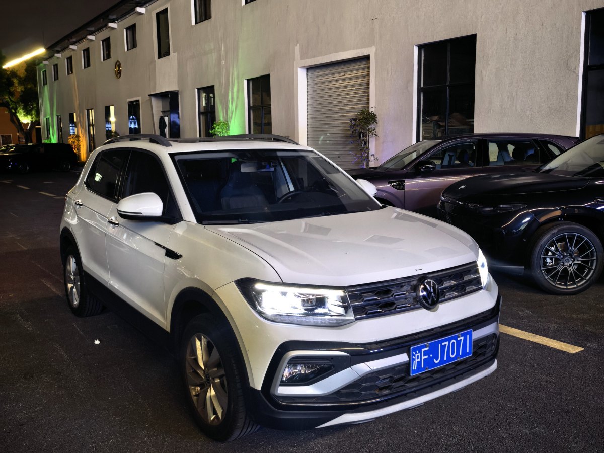 Volkswagen T-Cross 2024 car image #3