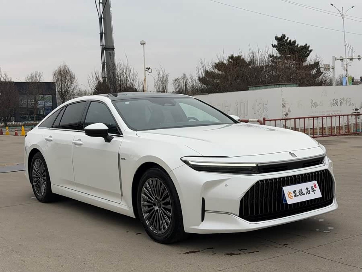 Toyota Crown 2025 immagine di auto #3