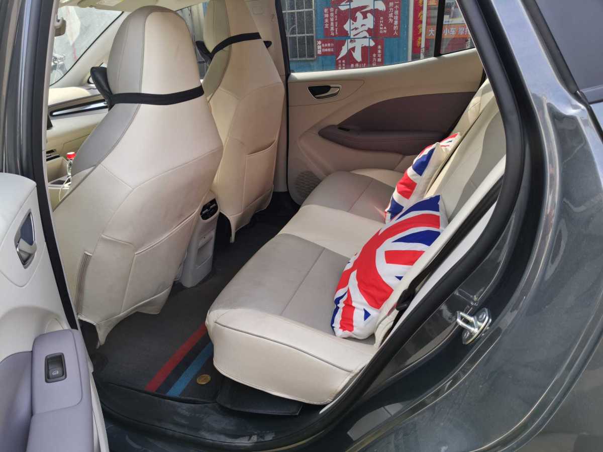 MG Cyberster 2025 immagine di auto #3