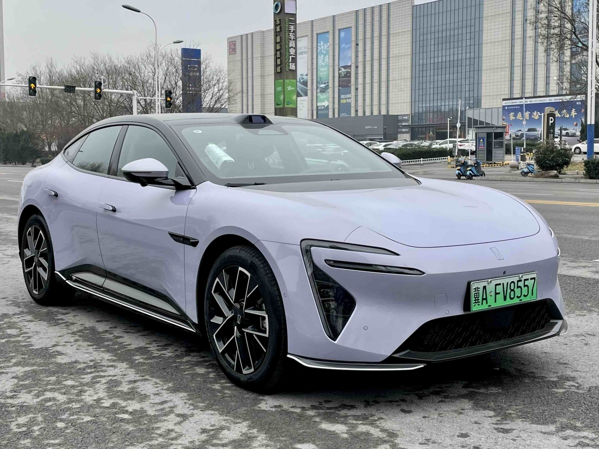 Avatr 06 2025 immagine di auto #3