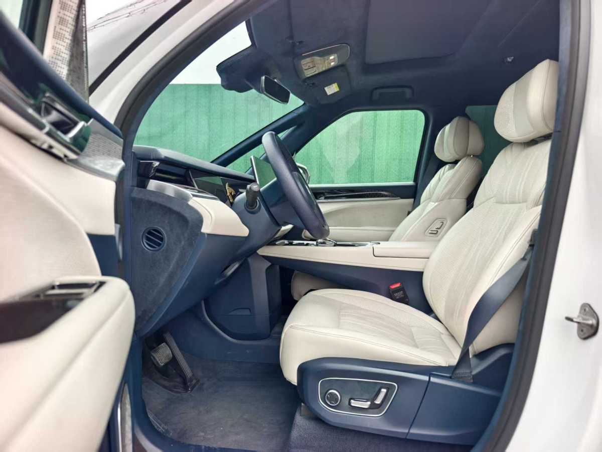 极氪 极氪009 2023 汽车图片 #3