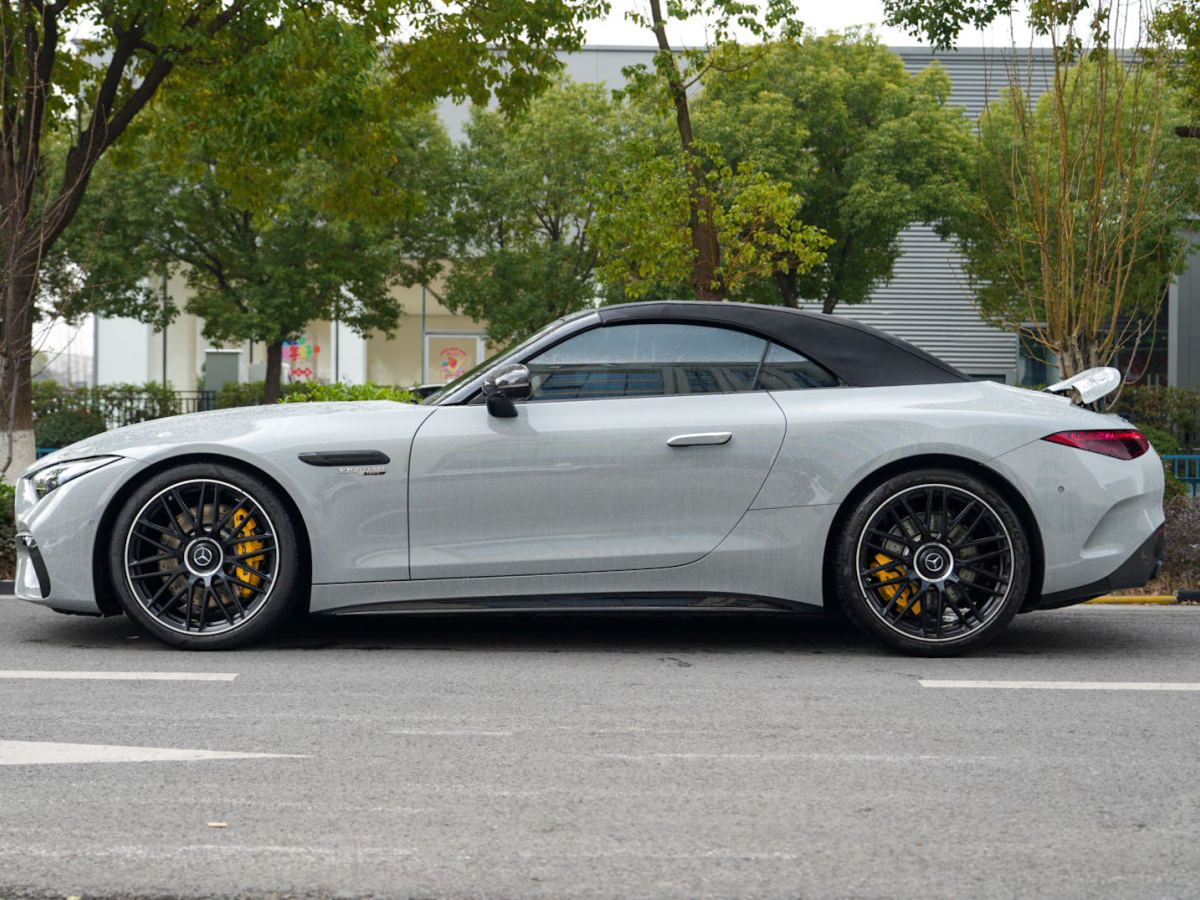 Mercedes-Benz SL AMG 2024 صورة سيارة #3