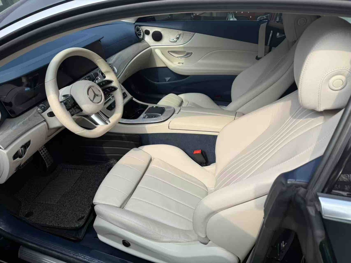 Mercedes-Benz E Class (Imported) 2023 immagine di auto #3