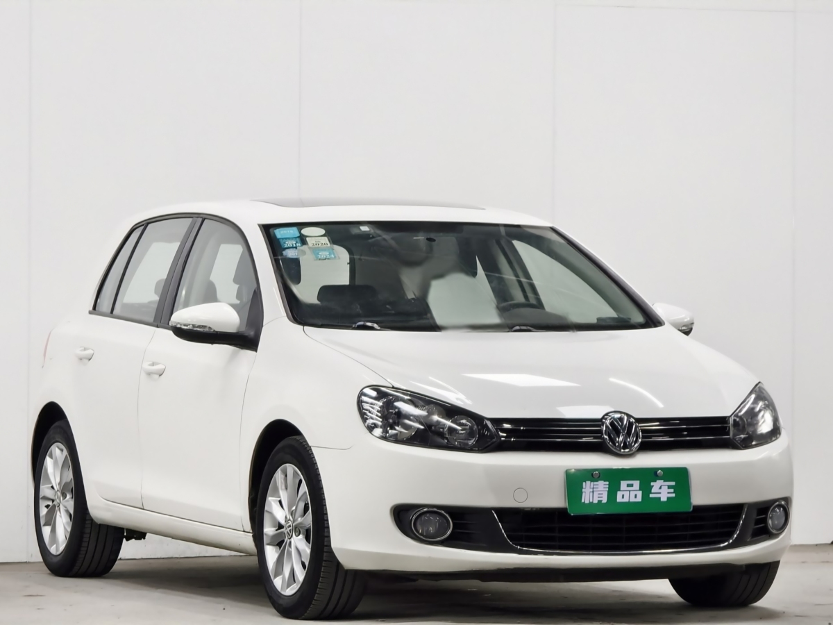 Volkswagen Golf 2014 car image #3