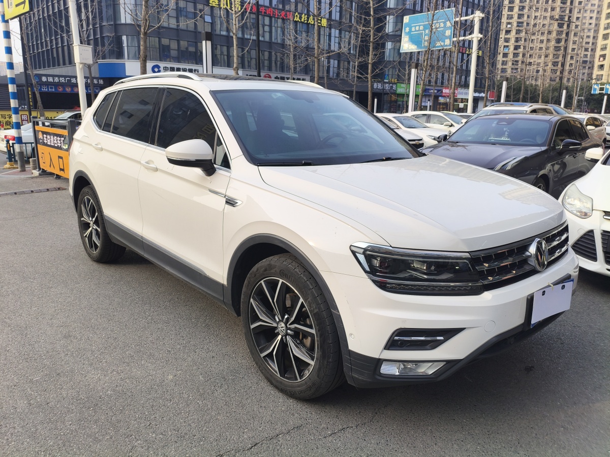 Volkswagen Tiguan X 2017 imagem de carro #3