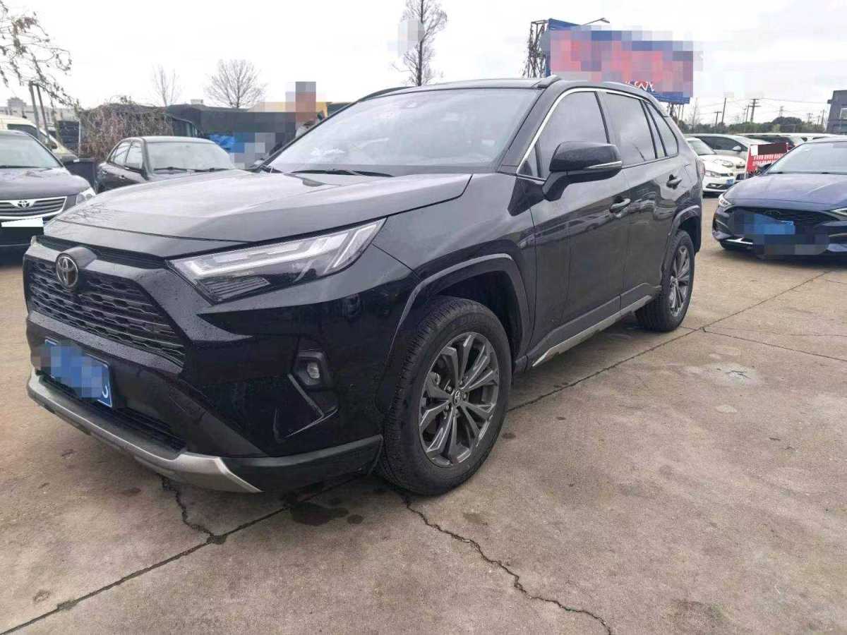 Toyota RAV4 2025 car image #3