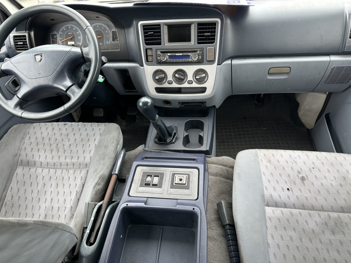 Soueast Delica 2013 car image #3