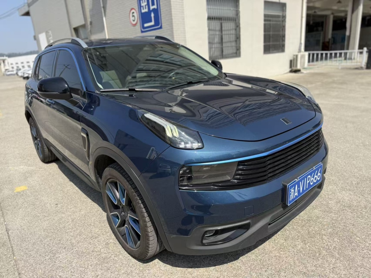 Lynk & Co 01 2019 #3 Lynk & Co 01 2019 car image #3