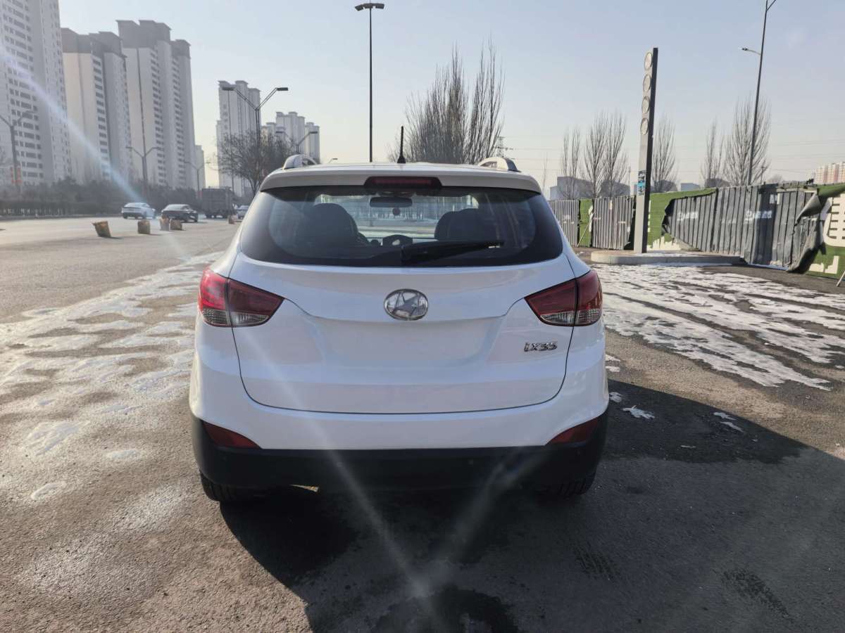 Hyundai ix35 2013 car image #3