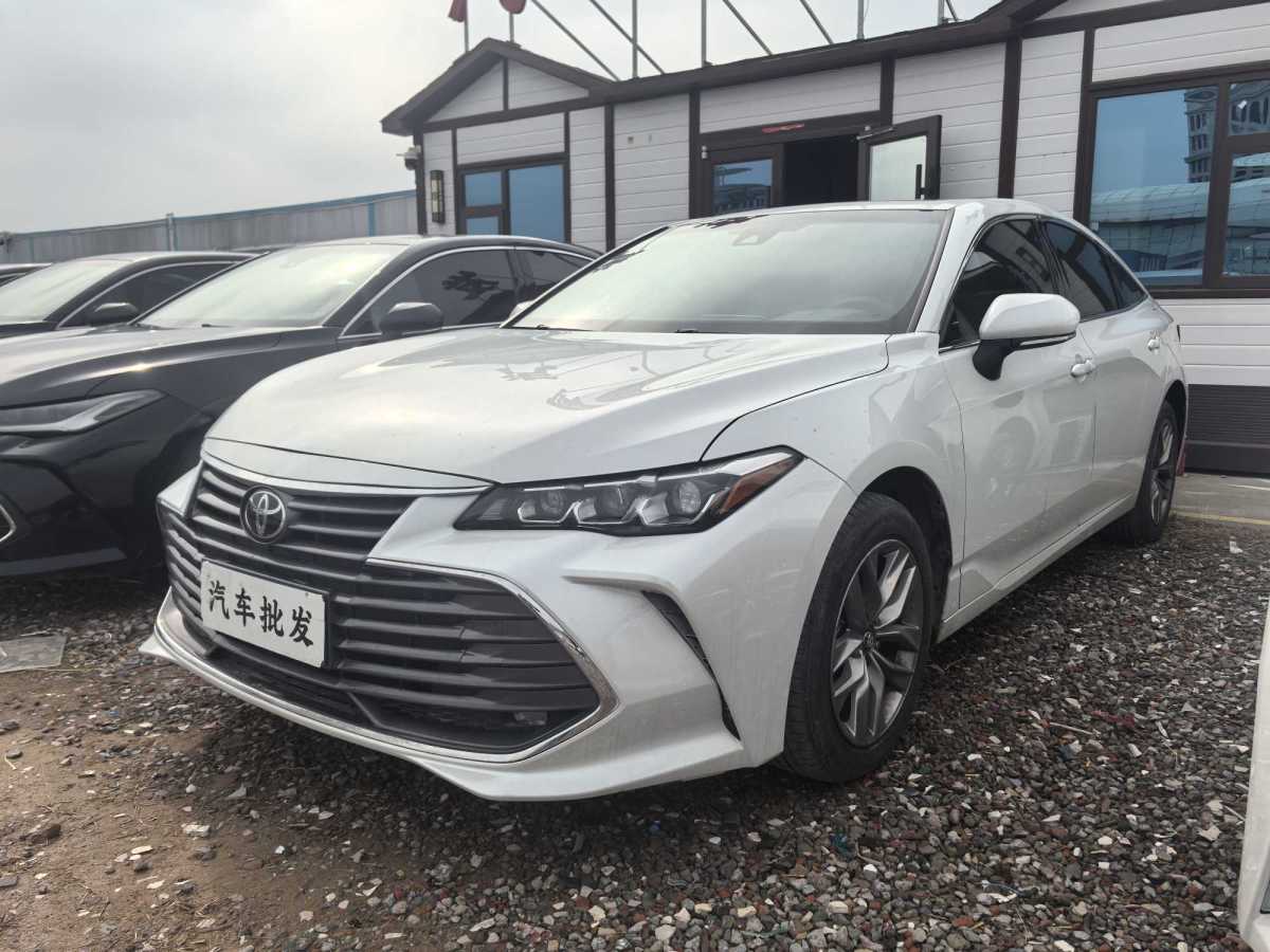 Toyota Avalon 2022 car image #3