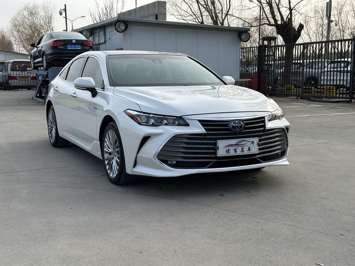 Toyota Avalon 2019 car image #3